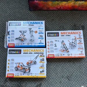 Discovering STEM Mechanics Sets